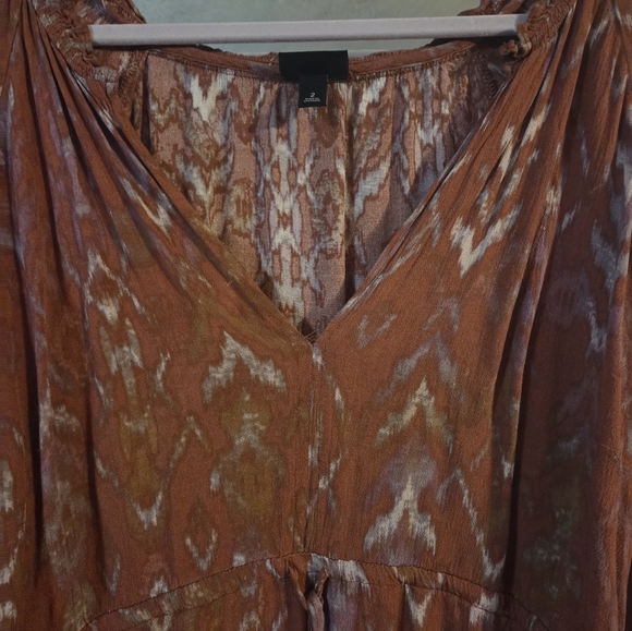 Torrid Rust Orange Patterned Top - Picture 2 of 3